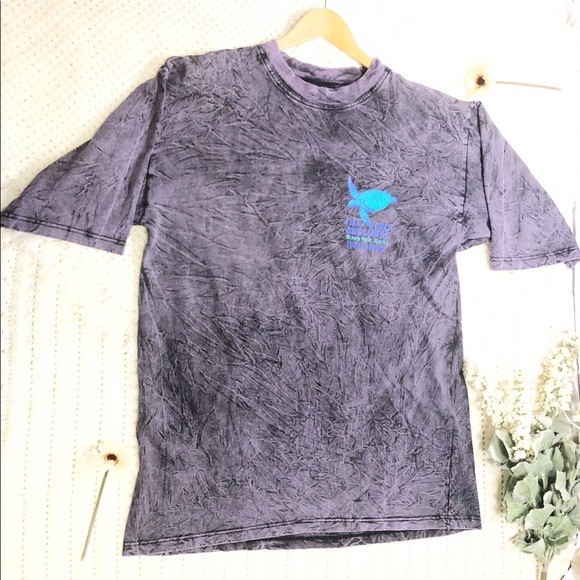 Tops - Vintage 90s womens over sized tee boxy turtle logo